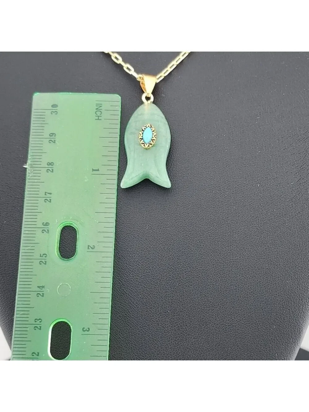 Under the Sea Vibes – Fish-Shaped Green Agate Necklace with Stone